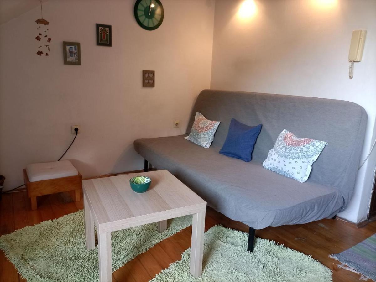 Apartman Lara Belgrado Exterior foto